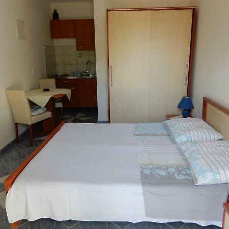 Apartments Indira II Lovište Esterno foto